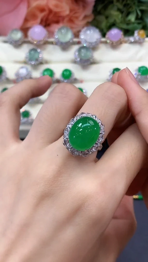 18K金镶嵌戒指翡翠安*B229