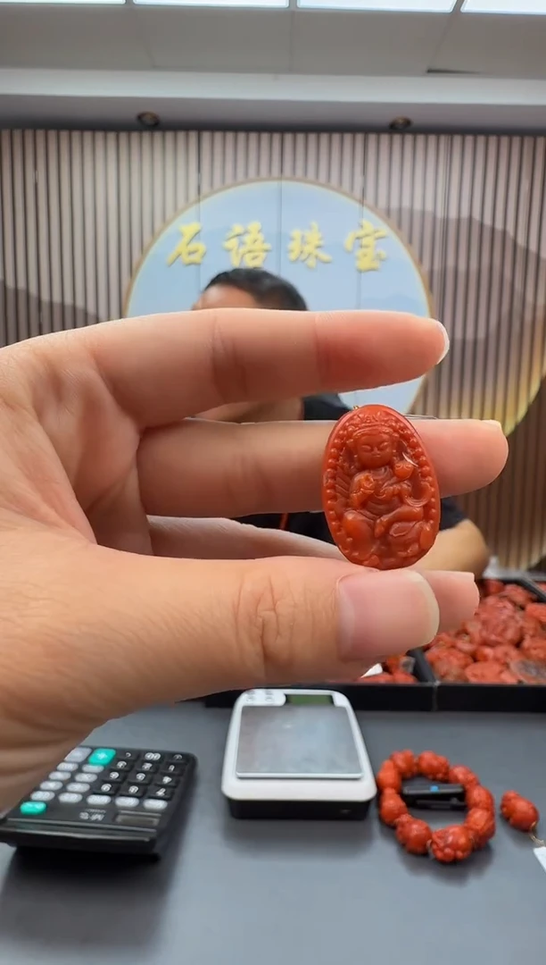 未镶嵌雕刻南红玛瑙016ZB0905产品一个