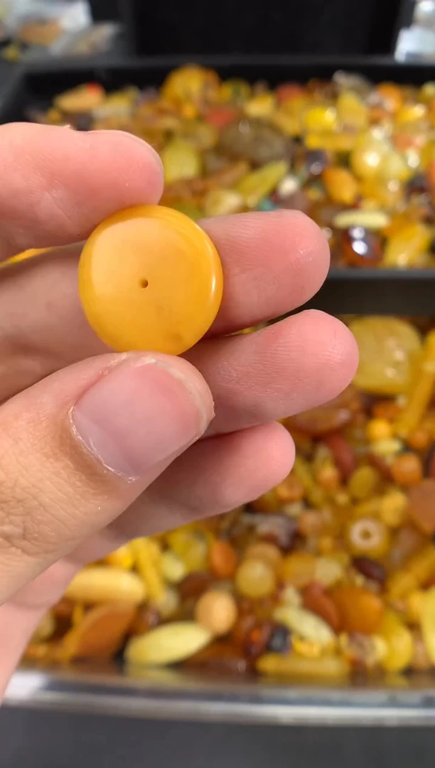 蜜蜡未镶嵌珠宝奇石1