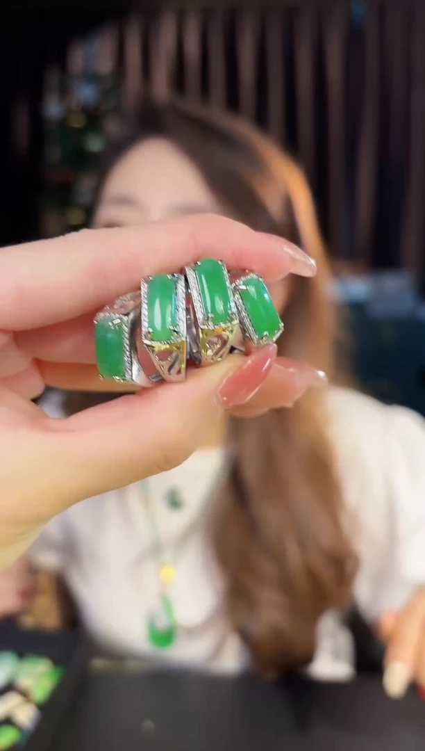 【闪购商品】翡翠戒指未镶嵌缅料A货/多样性发货/一件