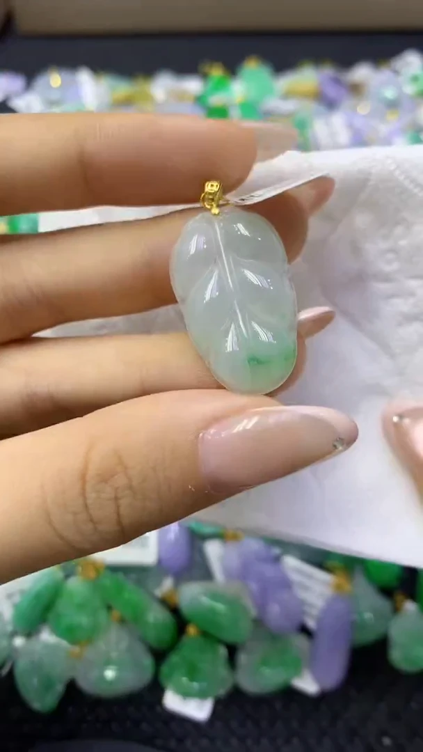 颈饰未镶嵌翡翠天然缅甸翡翠A货