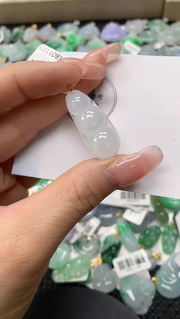 颈饰18K金镶嵌翡翠a货支持复检百元以上9元证书费自理