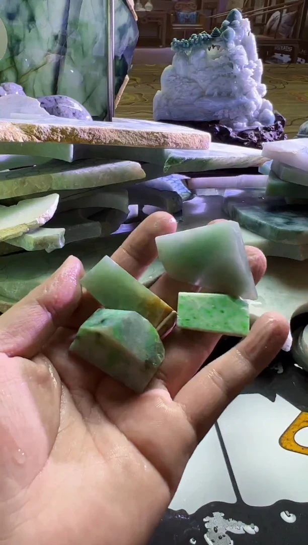 未镶嵌挂件翡翠天然缅甸翡翠A货