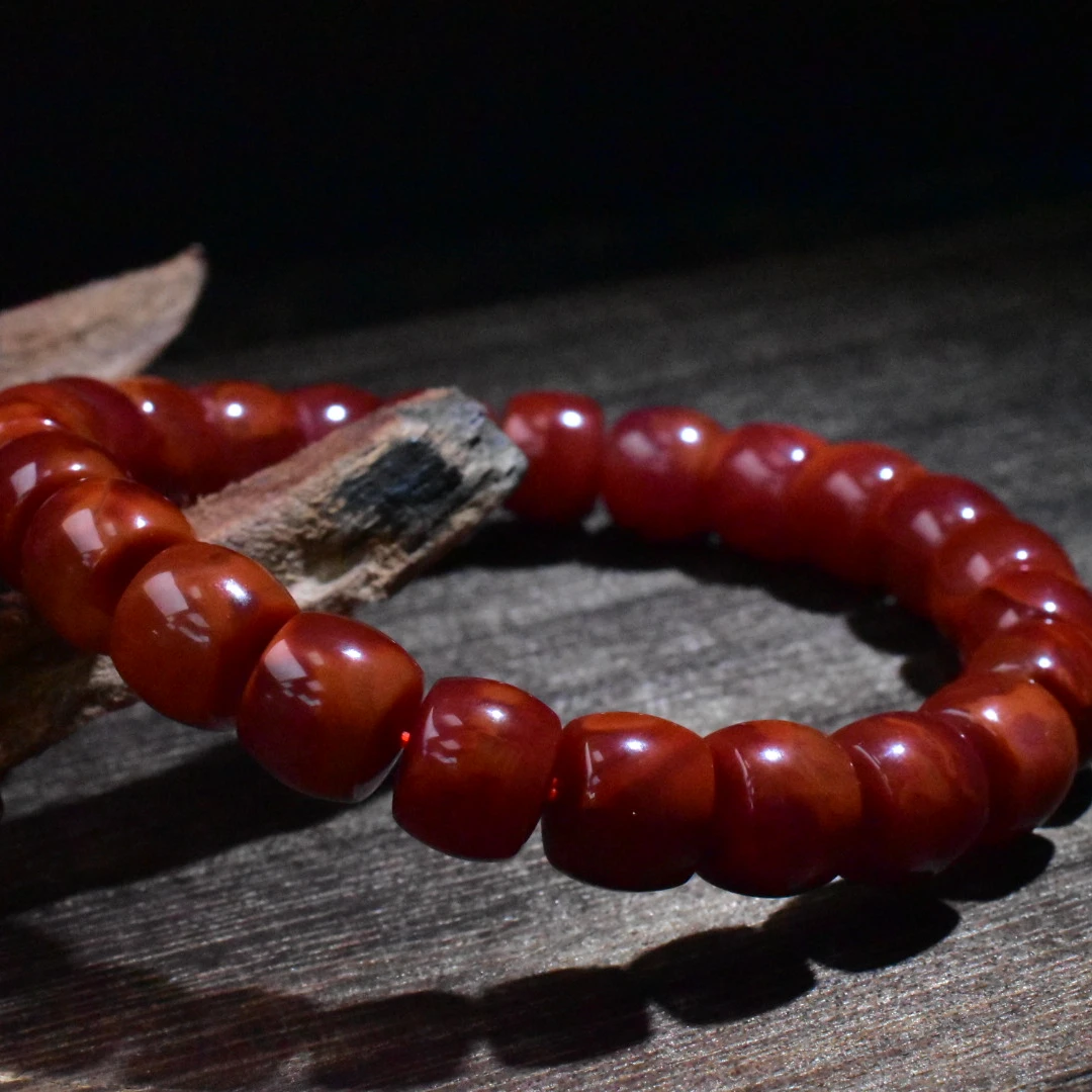 【一九珠宝】卡8mm牛血火焰纹南红直切手串-多样性发一件  YJ8355-2
