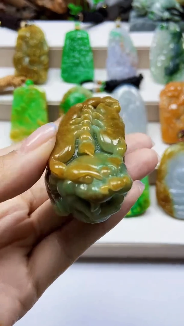 颈饰未镶嵌翡翠翡翠A货