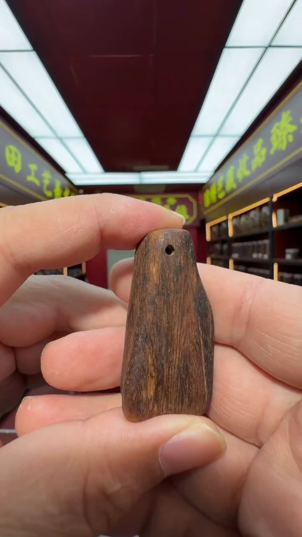 沉香吊坠多样性发一 金三角