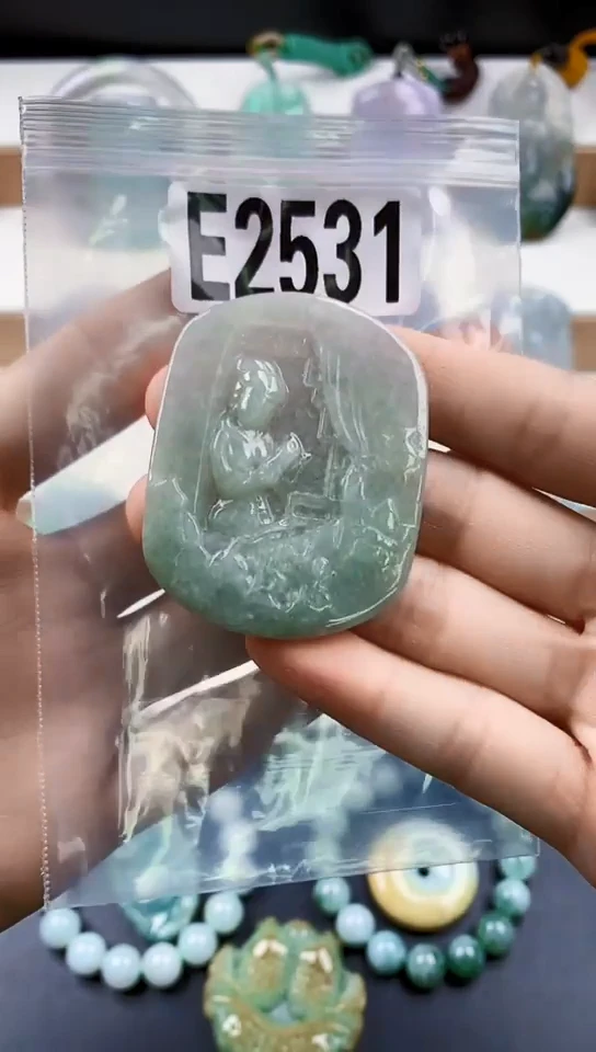 颈饰未镶嵌翡翠天然翡翠吊坠挂件