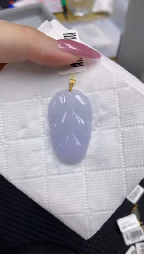 翡翠18K金镶嵌颈饰111111111