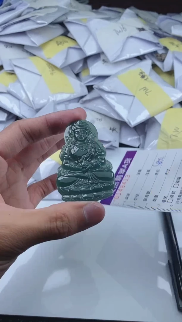 翡翠未镶嵌颈饰11111111111