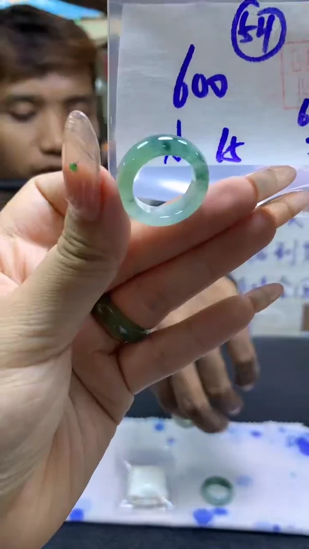 定制翡翠未镶嵌戒圈#600元-毛货需精细抛光