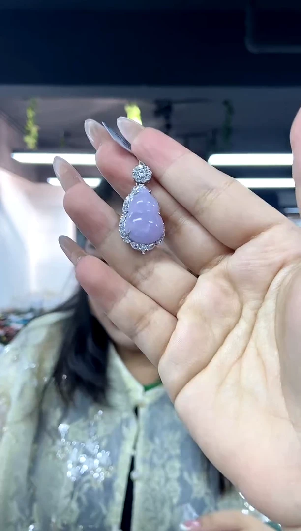 吊坠(不含链)未镶嵌翡翠多样性发其一颜色微差
