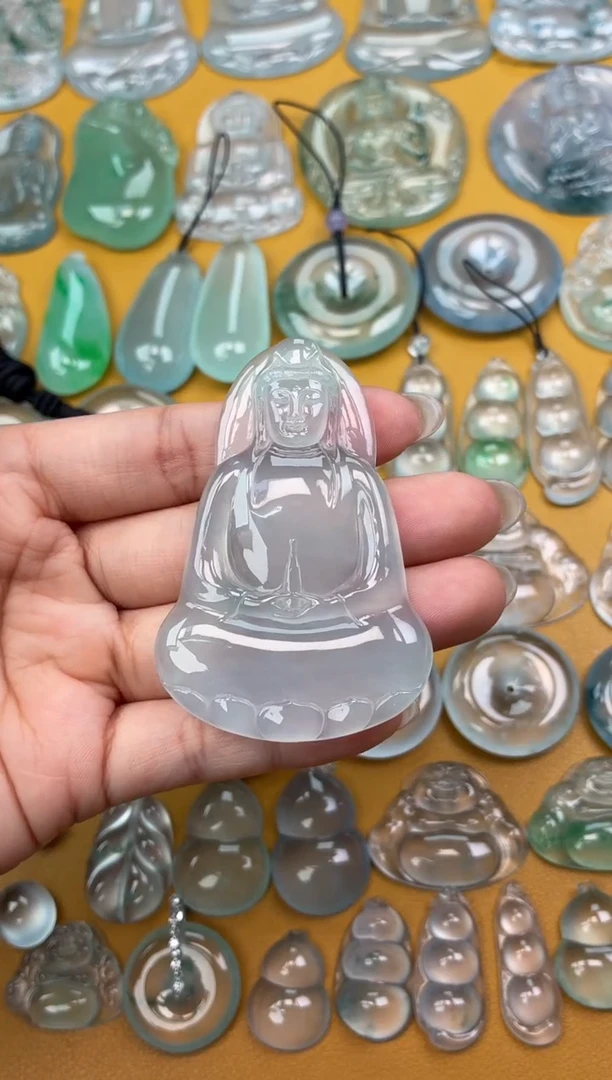 吊坠(不含链)未镶嵌翡翠65 素衣 65.4 43.5 5.1