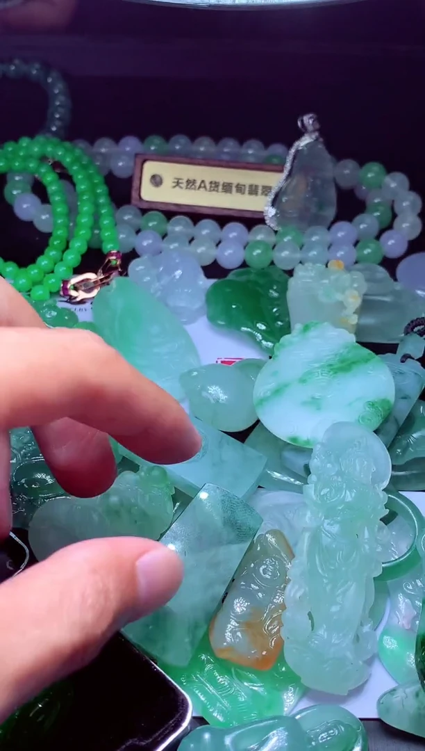未镶嵌定制翡翠肚****#翡翠毛货定制