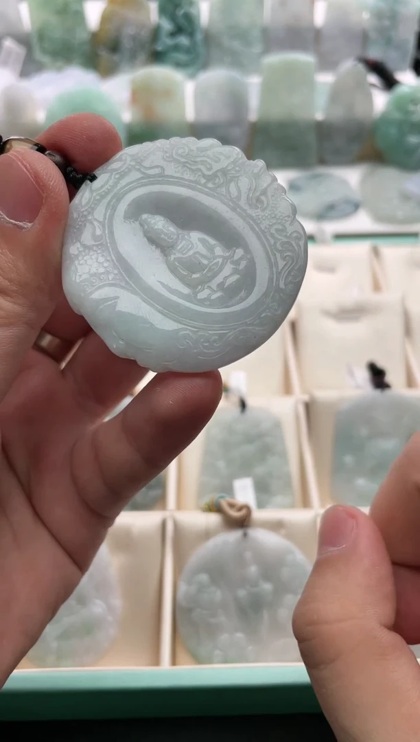 【闪购商品】翡翠颈饰未镶嵌..../2/16/ 125