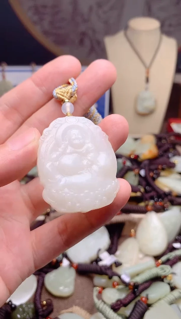 和田玉未镶嵌颈饰1