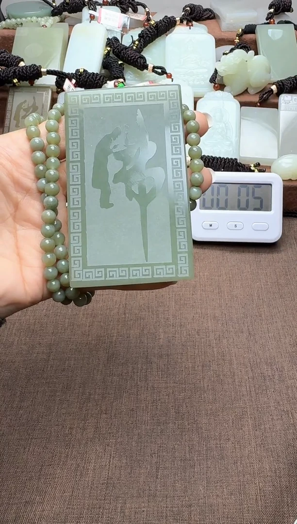 颈饰未镶嵌和田玉1