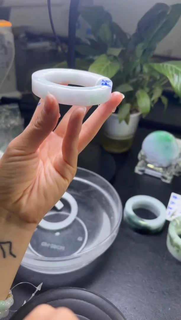 未镶嵌定制手镯不退不换定制翡翠定制手镯不退不换