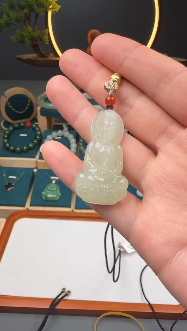 吊坠(赠链)未镶嵌和田玉和田玉晴水观音吊坠