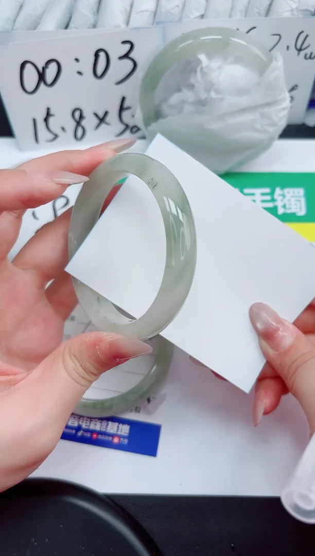 石英质玉手镯未镶嵌193-56