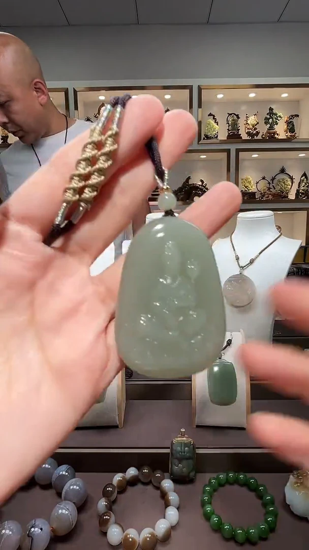 和田玉未镶嵌颈饰苏