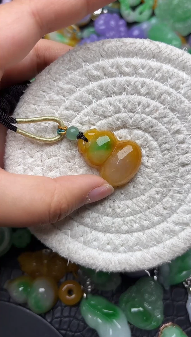 颈饰未镶嵌翡翠缅甸翡翠吊坠