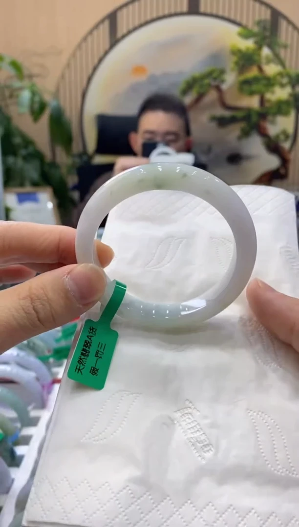 【闪购商品】翡翠手镯未镶嵌000011591