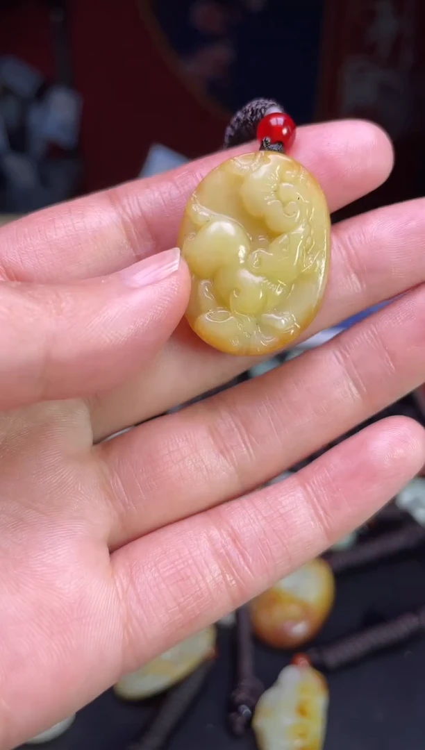 颈饰未镶嵌和田玉1