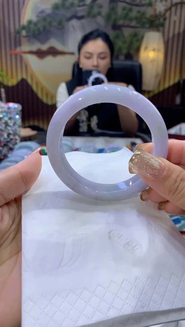 翡翠手镯未镶嵌多人06651