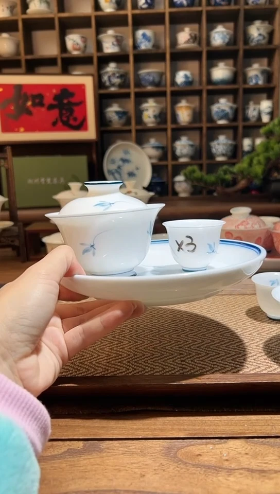 【闪购商品】玉兰花大二才盖碗+3个客杯+壶承
