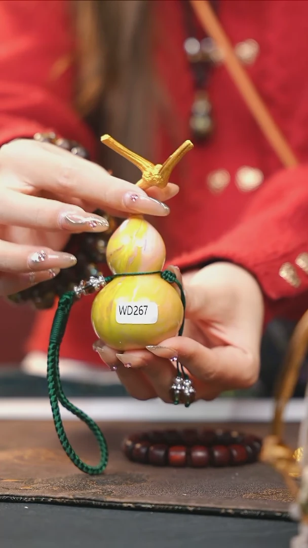 【闪购商品】WD267漂漆精致小手捻{未开口}