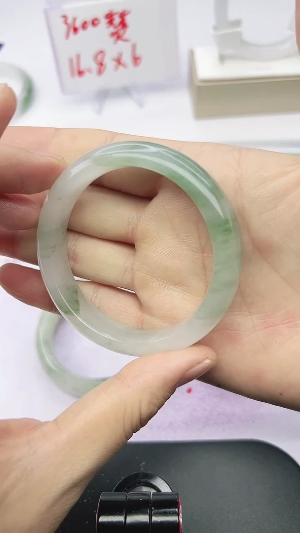 未镶嵌手镯石英质玉127-54/55