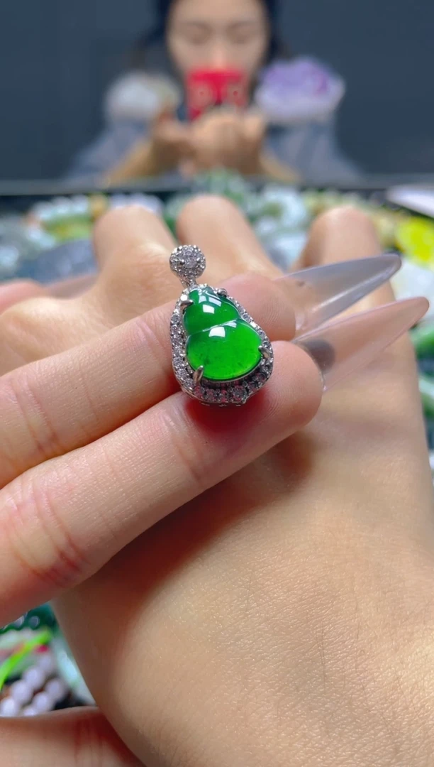 颈饰未镶嵌翡翠/M/翡翠A货，一件也是批发价