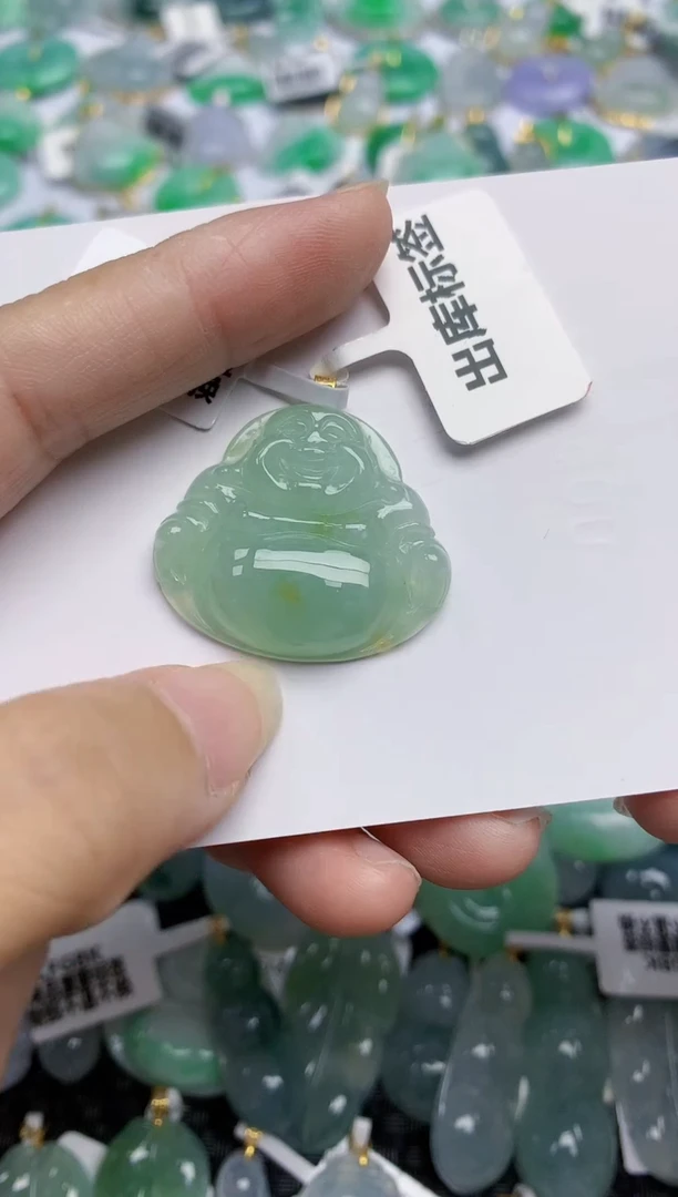 翡翠18K金镶嵌颈饰天然翡翠A货