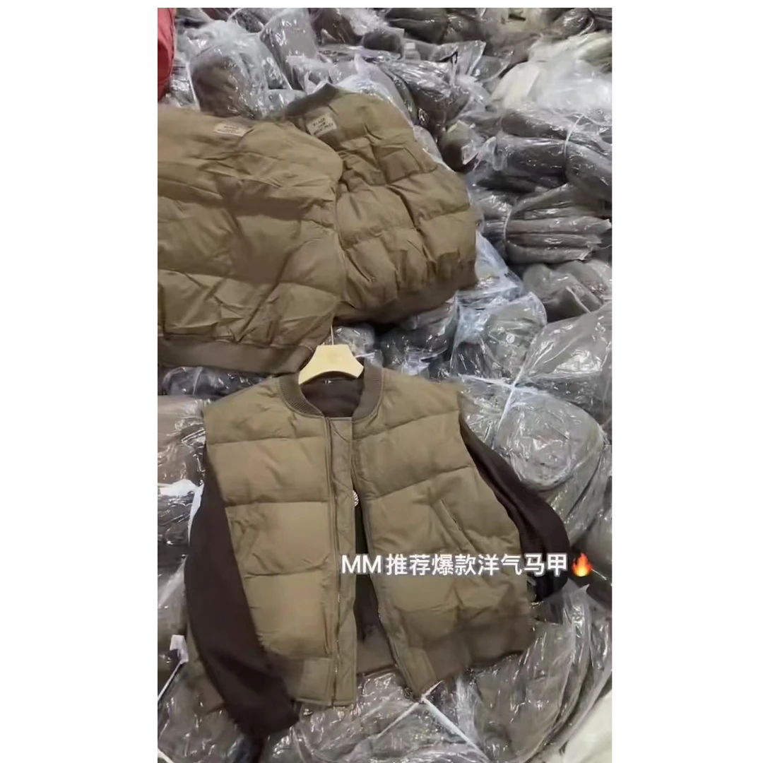 羽绒马甲冬季纯色短款加厚宽松型女款