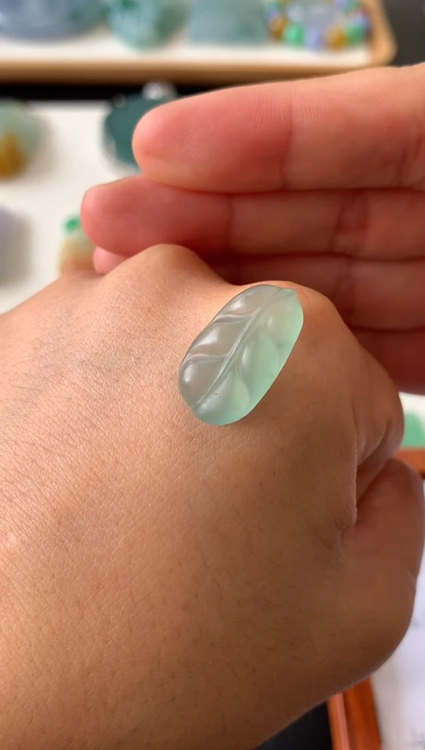 未镶嵌定制翡翠翡翠