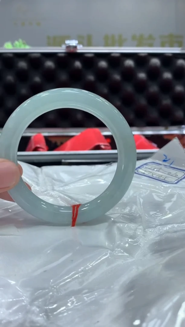 未镶嵌手镯翡翠翡翠手镯