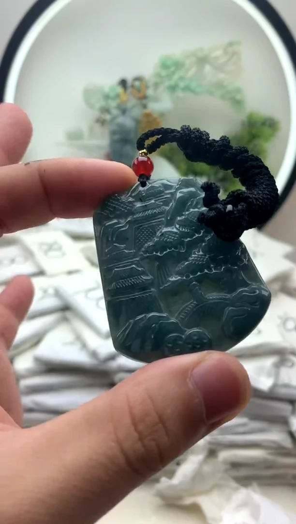 颈饰未镶嵌翡翠山水牌