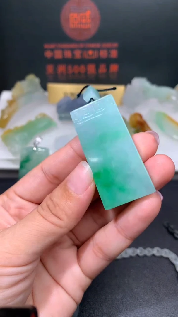 定制翡翠未镶嵌