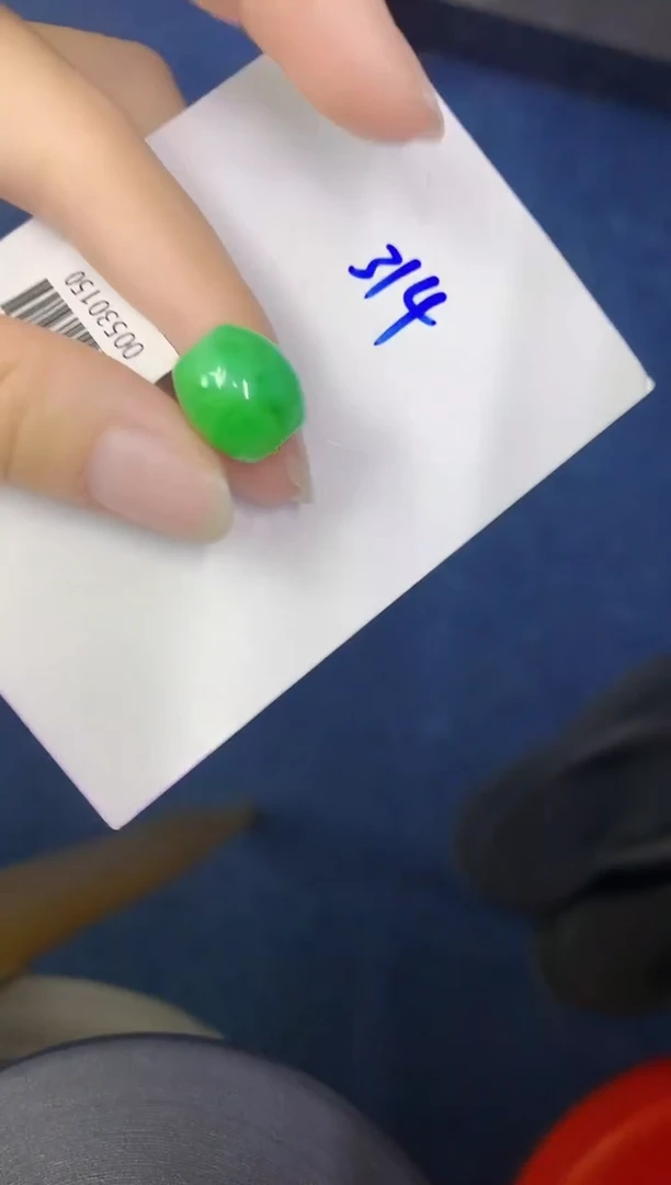 颈饰未镶嵌翡翠缅甸天然翡翠A货
