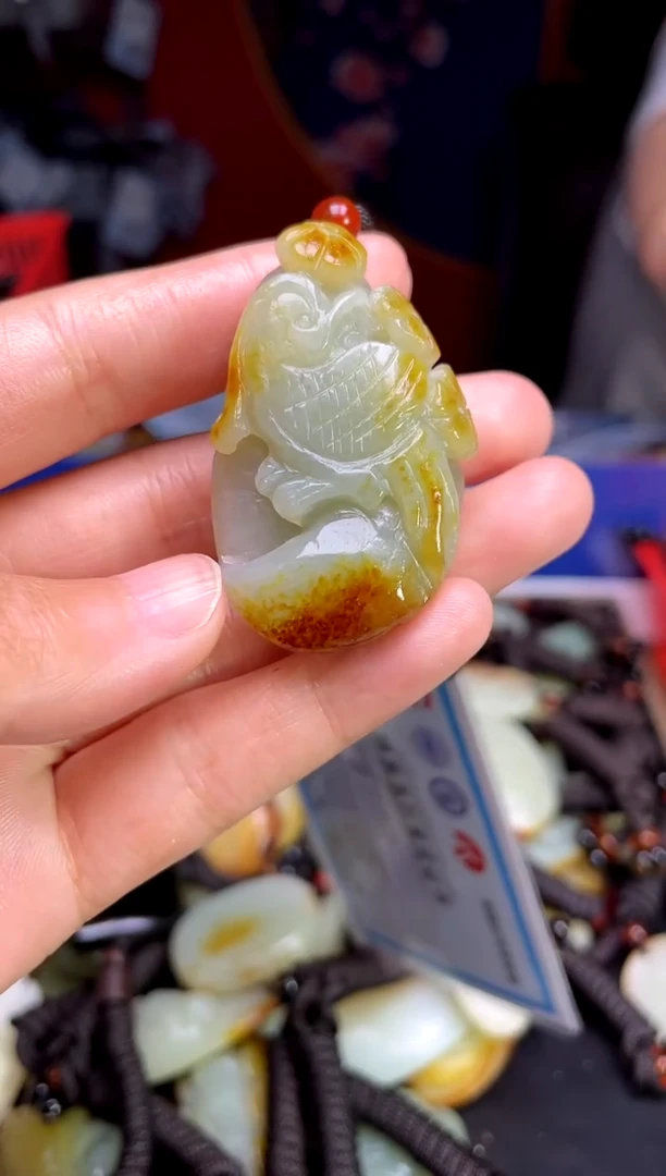 和田玉未镶嵌颈饰1