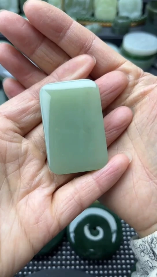 未镶嵌和田玉珠宝半成品牌子