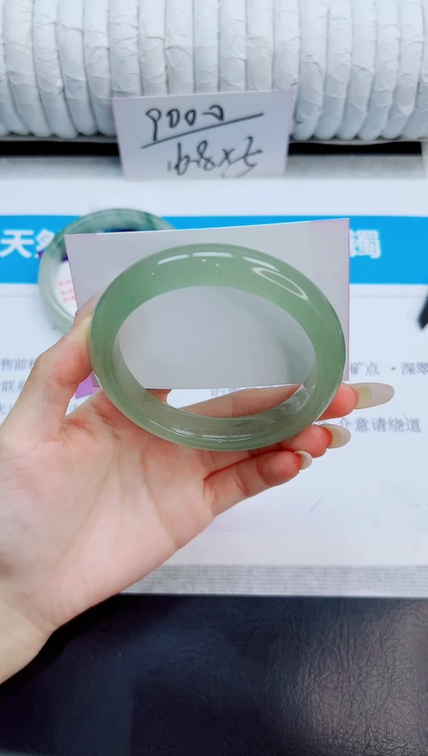 未镶嵌手镯石英质玉80/55.2