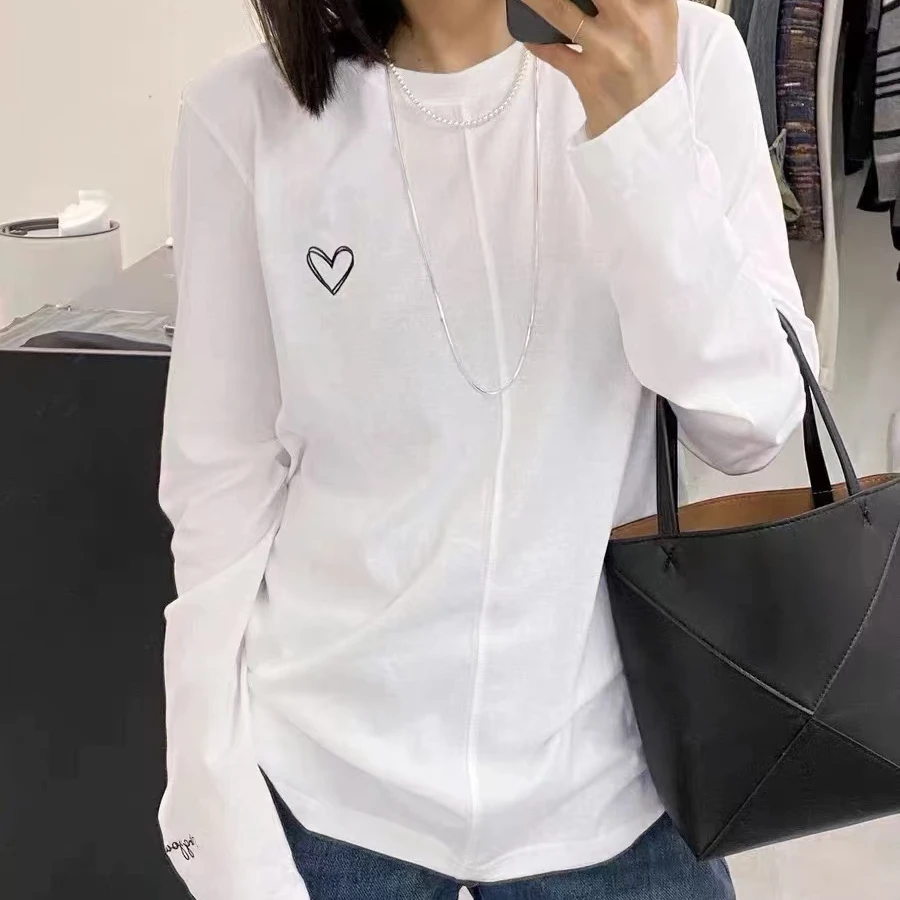 【二婷衣橱】24年新款百搭简约设计师款刺绣舒适宽松长袖打底衫9517