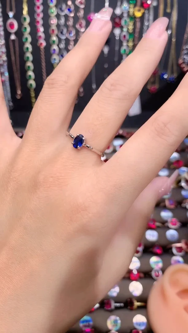 蓝宝石戒指银S925镶嵌银色46