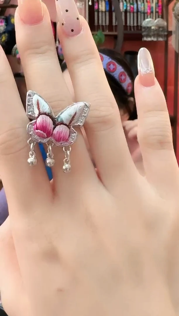 织绣云织谣民族风精美饰品   130