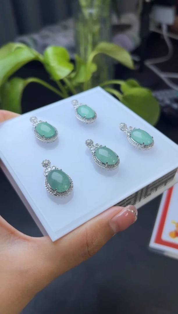 【闪购商品】翡翠挂件未镶嵌W008-62064多样性发一件