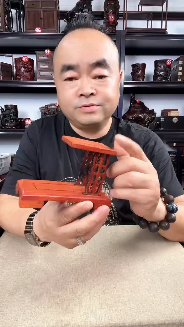 木红二连老李红木工艺品