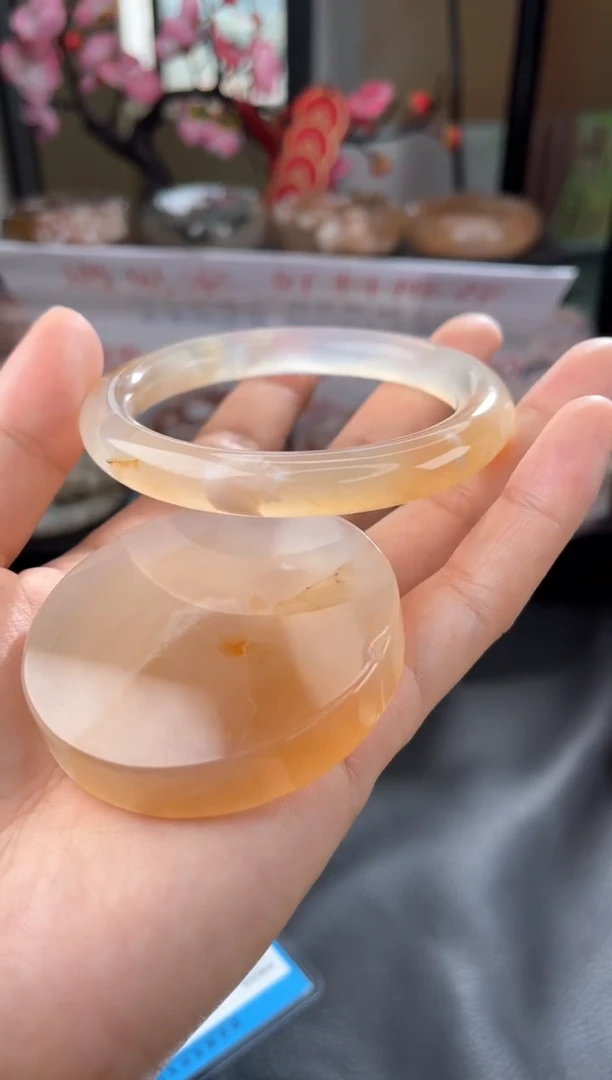 【闪购商品】石英质玉手镯未镶嵌59