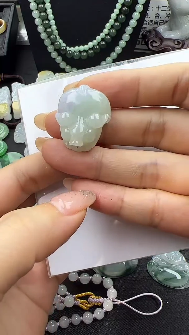 颈饰未镶嵌翡翠生肖猪
