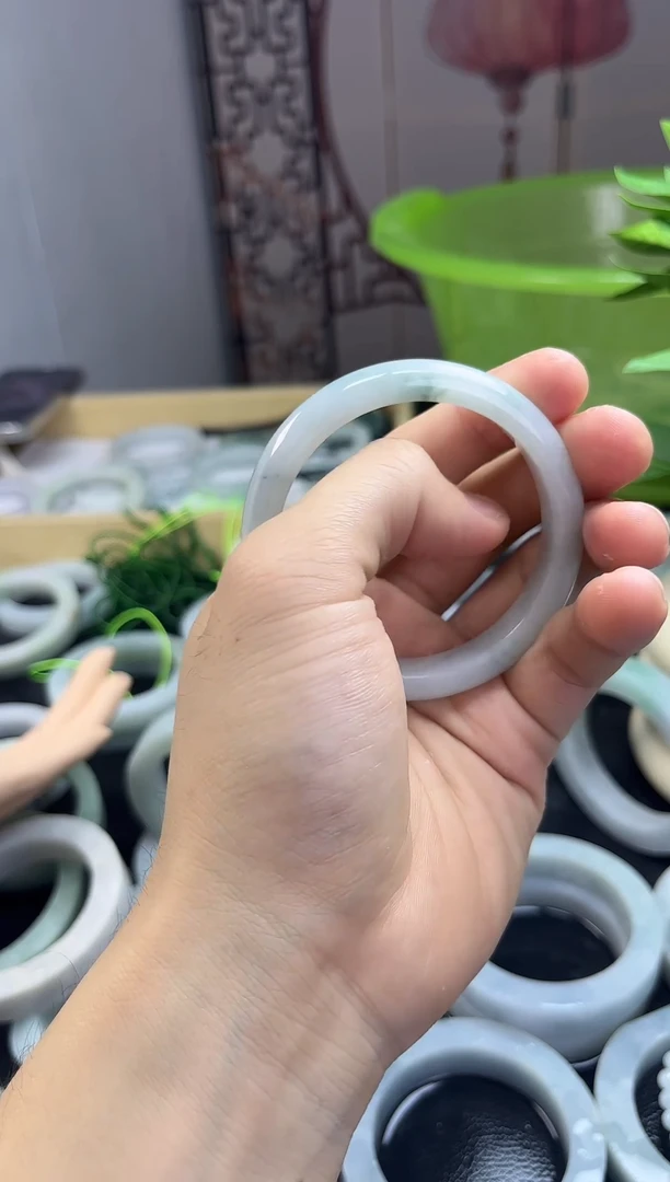 未镶嵌手镯翡翠翡翠手镯
